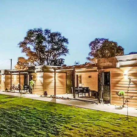 Дом отдыха Gorgeous In With Kitchen *